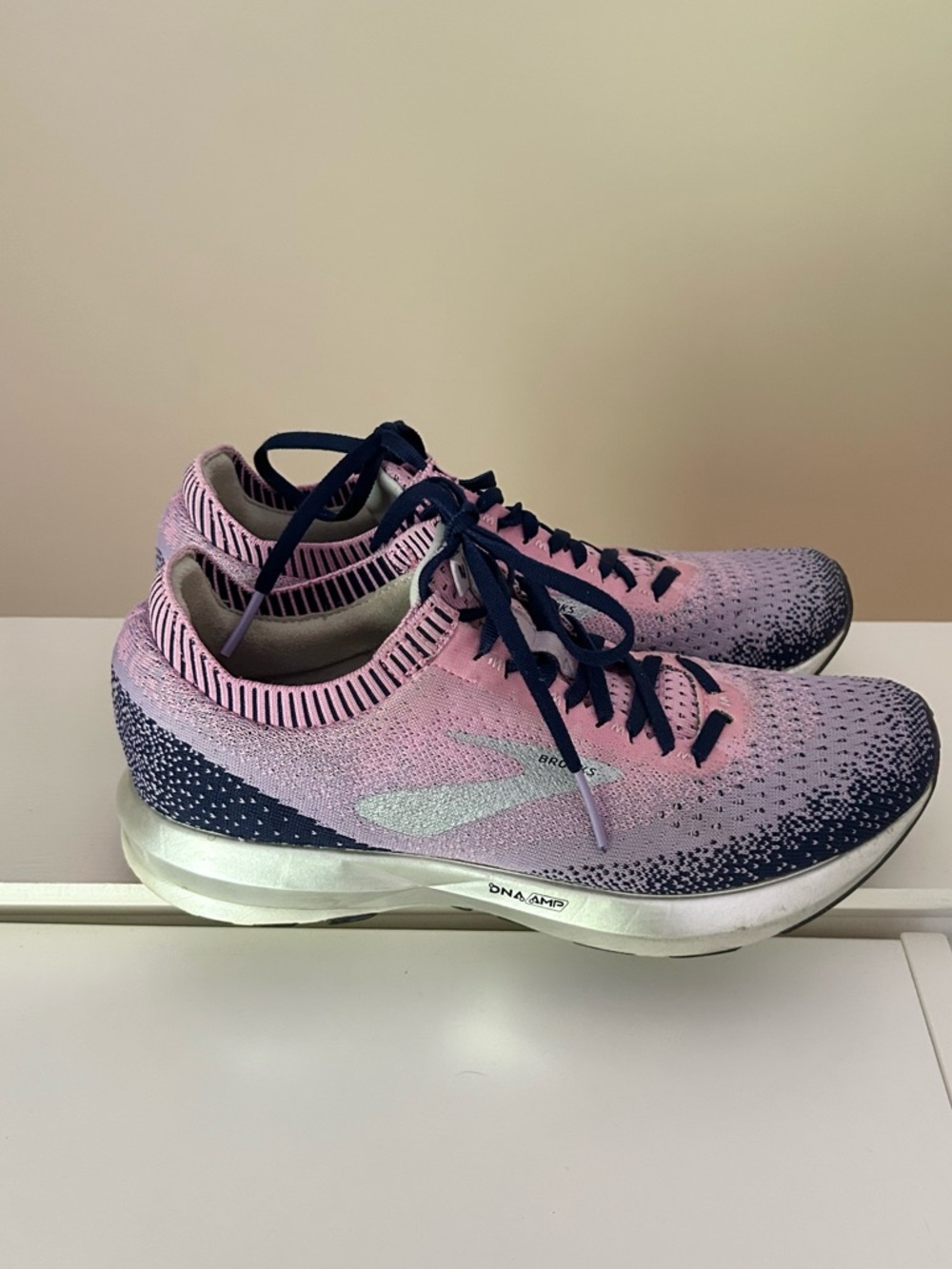 Brooks Levitate 2 'Lilac Purple' Running shoes size 8.5 WOMENS